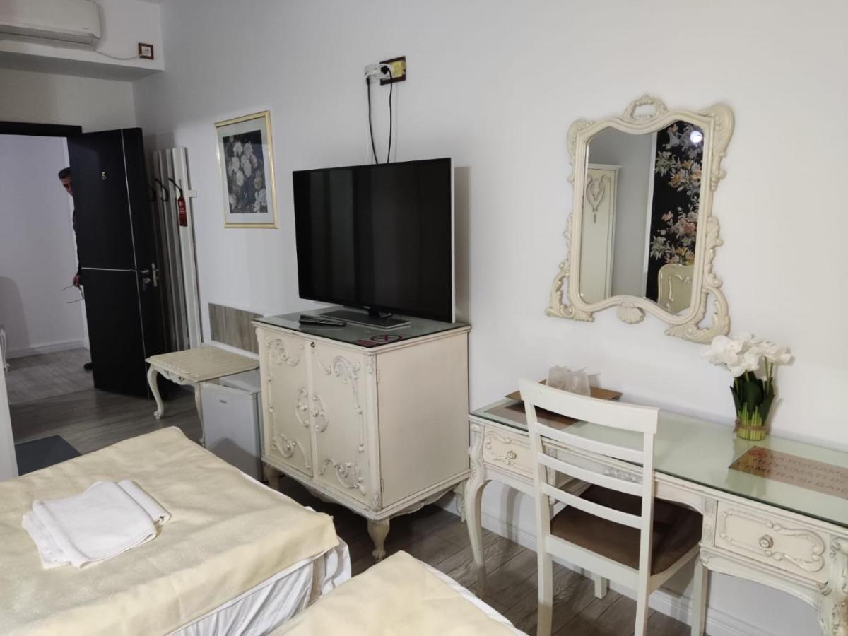 Nevis Fundeni Hotel บูคาเรสต์ ภายนอก รูปภาพ