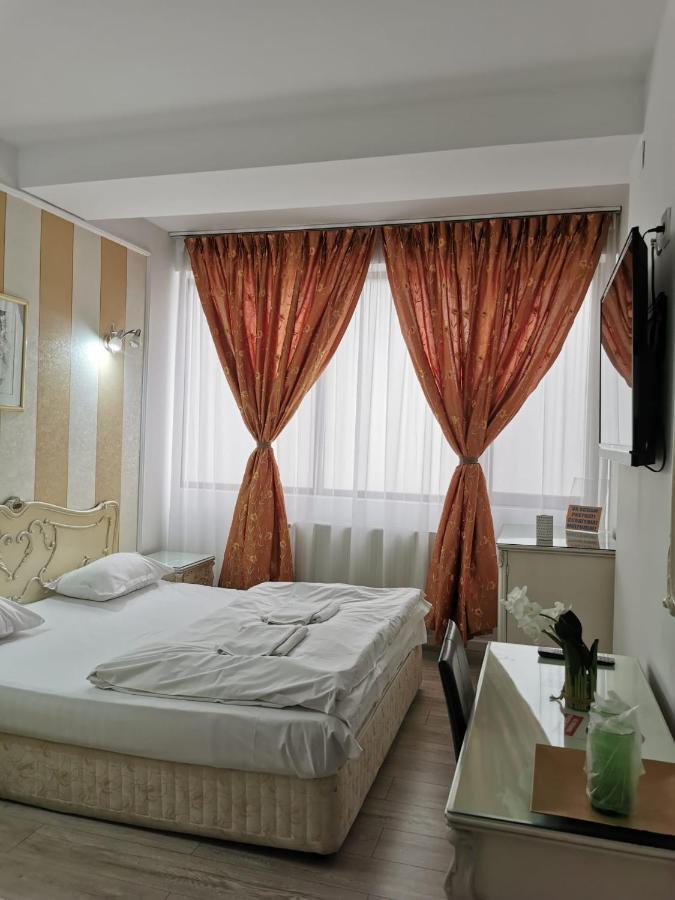 Nevis Fundeni Hotel บูคาเรสต์ ภายนอก รูปภาพ