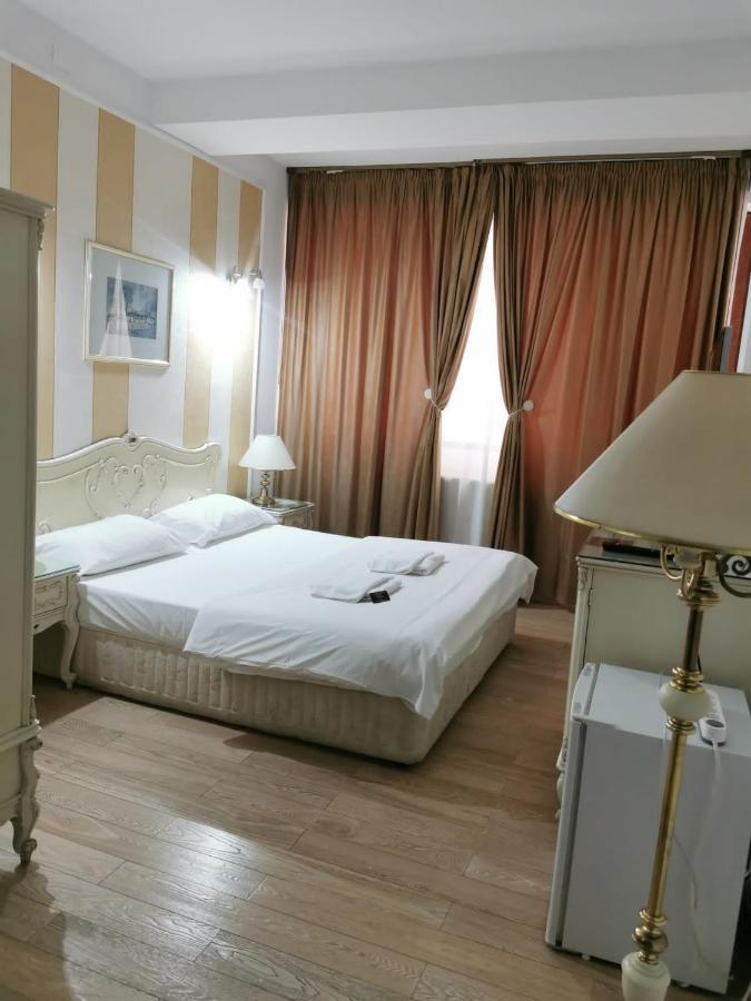 Nevis Fundeni Hotel บูคาเรสต์ ภายนอก รูปภาพ