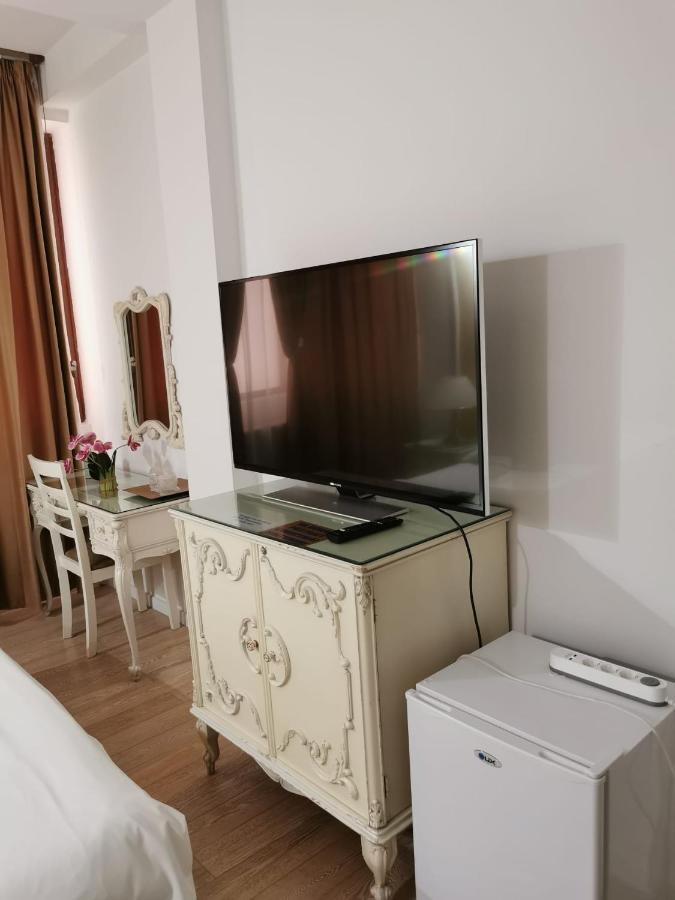 Nevis Fundeni Hotel บูคาเรสต์ ภายนอก รูปภาพ